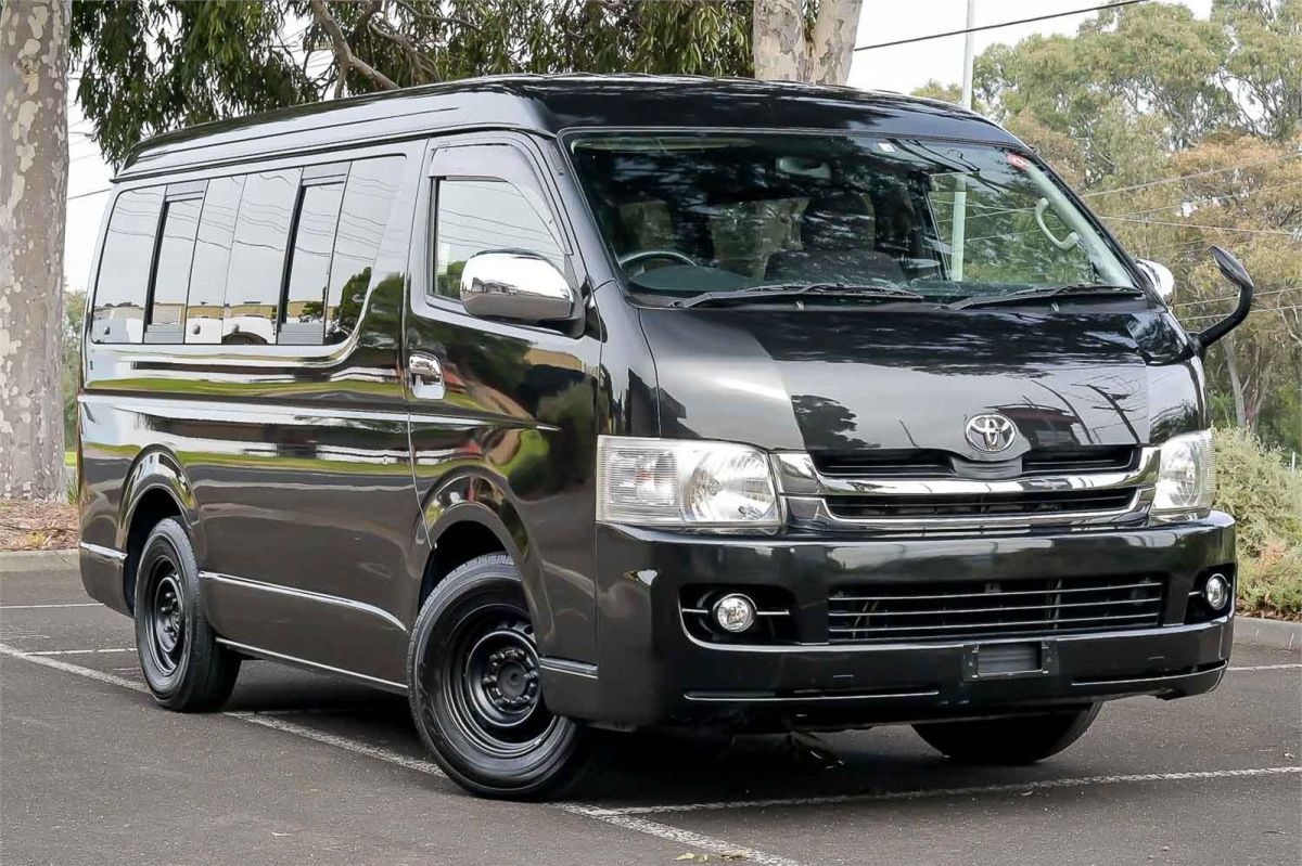 2010 Toyota HiAce DX