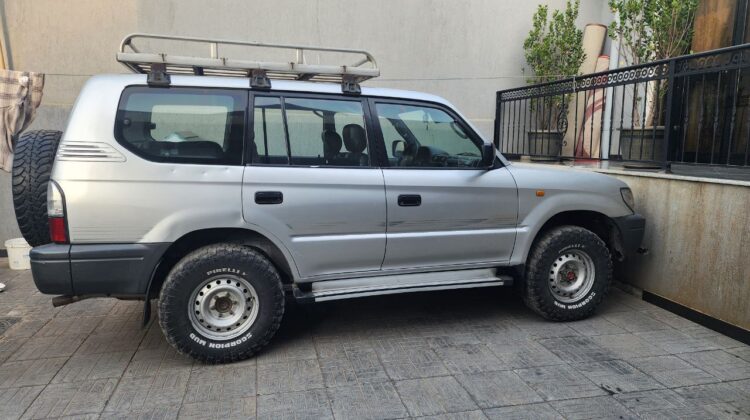 J90 2002 Toyota Land Cruiser